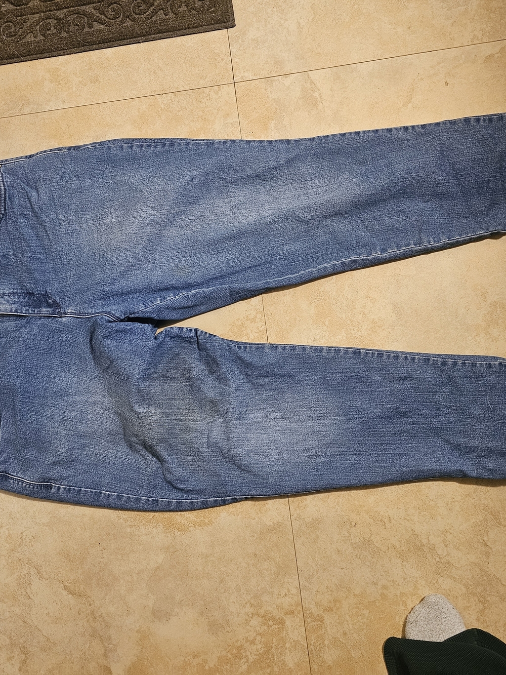 Gloria Vanderbilt Women's Straight Jeans in Blue Denim